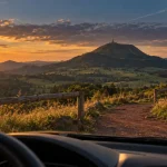 Endroit a visiter Auvergne Rhône Alpes : Puy de Dôme au coucher du soleil