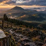 Les plus beaux sites a visiter en Auvergne : Puy de Dôme, sentier et carte
