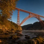 Pont viaduc de Garabit au-dessus de la Truyère