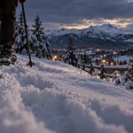 Auvergne tourisme hiver : chemin enneigé vers le Puy de Sancy