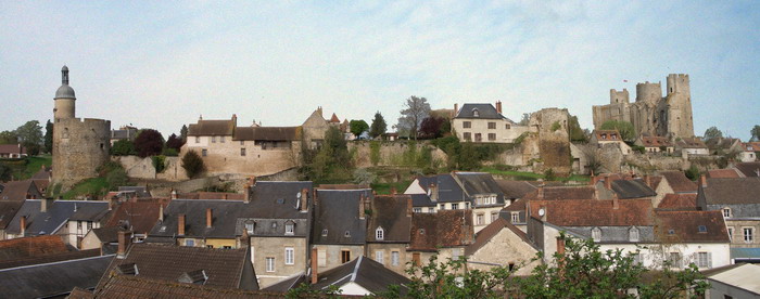 Panorama de Bourbon-l’Archambault et de sa forteresse